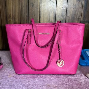 Micheal kors Raspberry tote